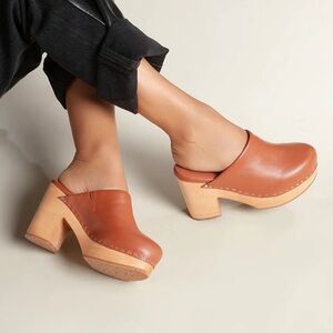 Charlotte Stone Marlo in Luggage 💫🌼⚡️